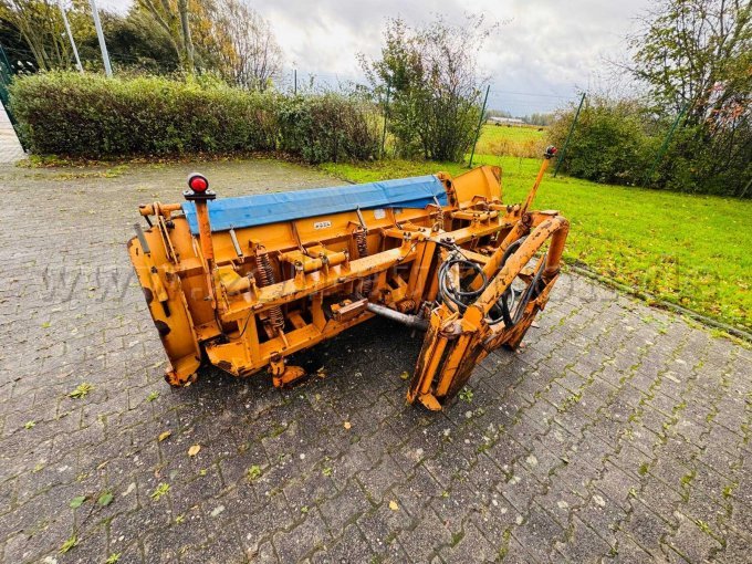 Mehrschar-Federpflug Schmidt