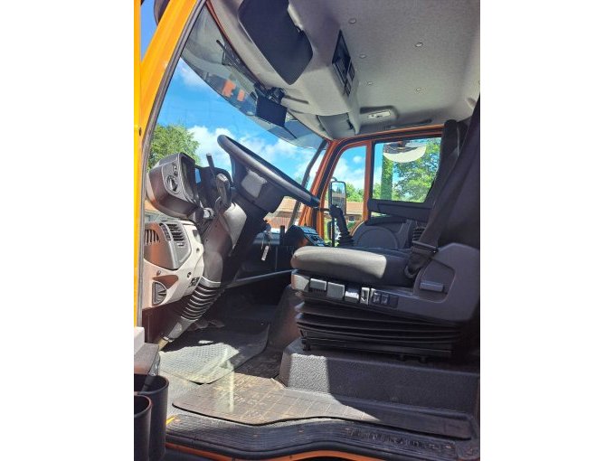 Unimog Innenansicht