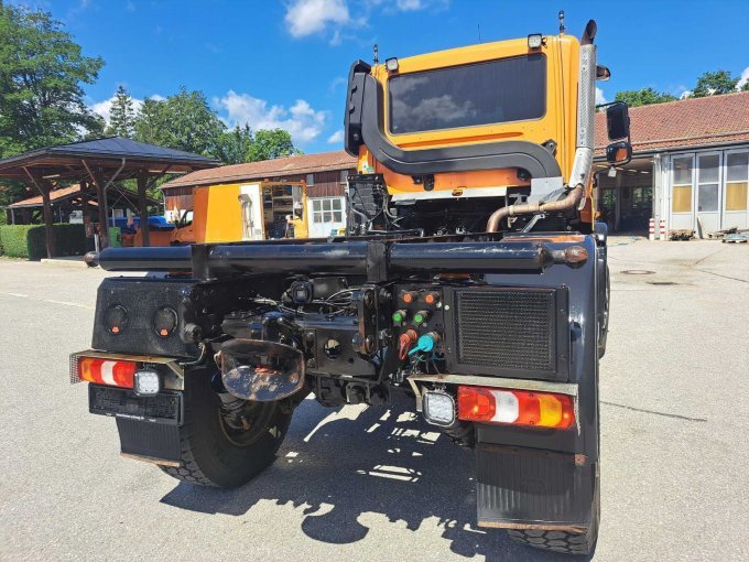 Unimog Rückansicht