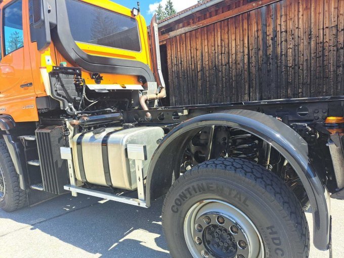 Unimog Seitenansicht