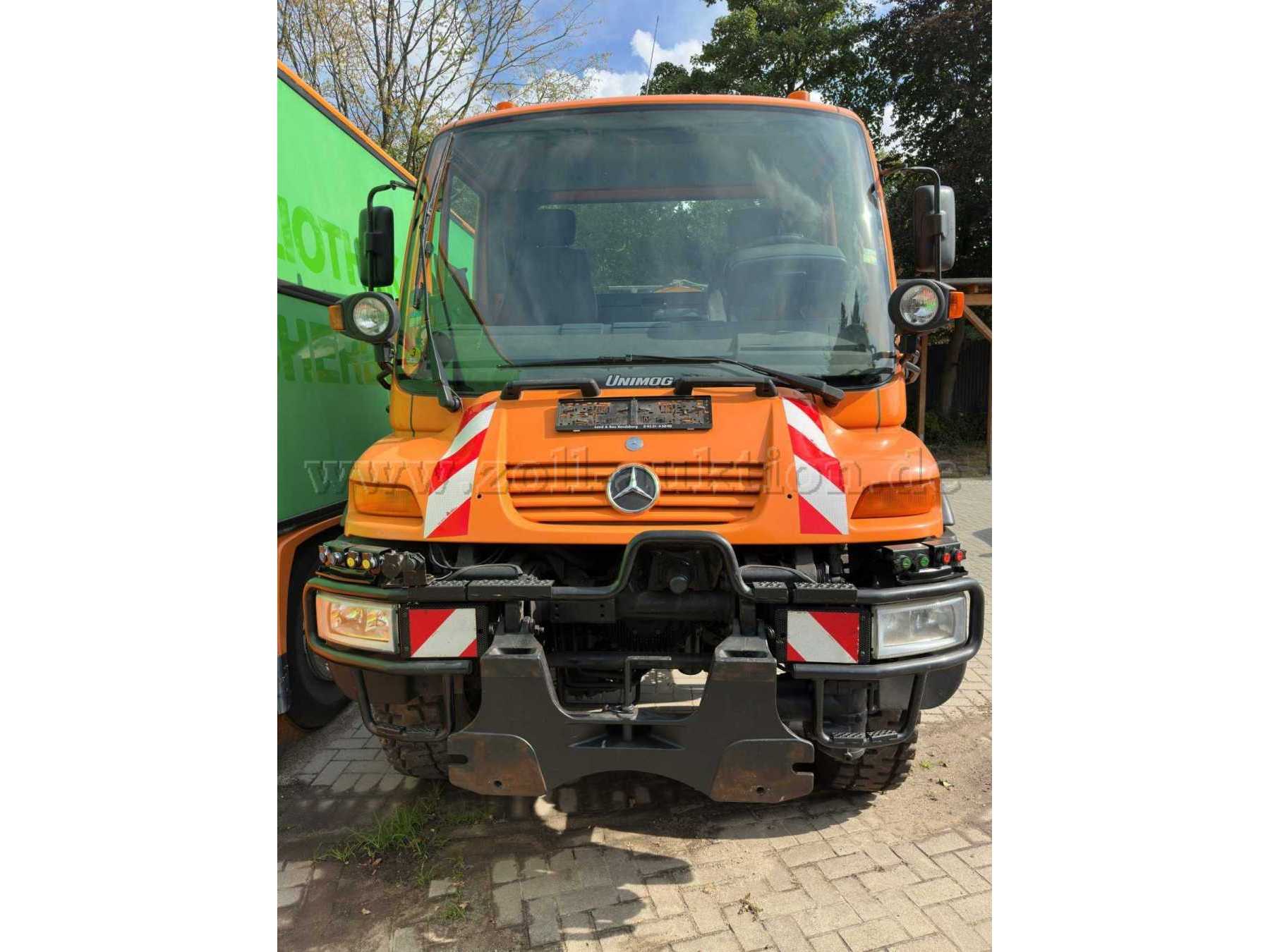 Unimog vorne
