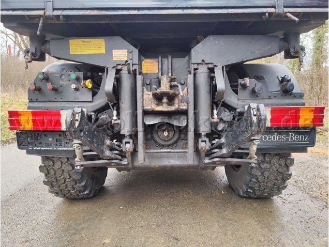 Heckansicht Heckkraftheber + Zapfwelle