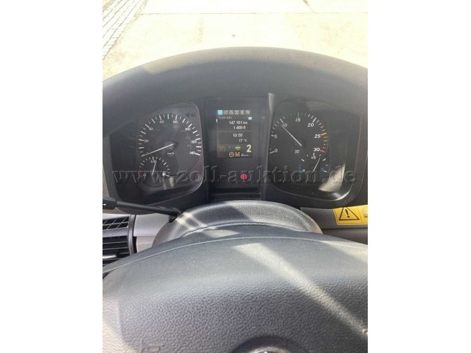 Unimog U 530, Tachograph Anzeige km-Stand