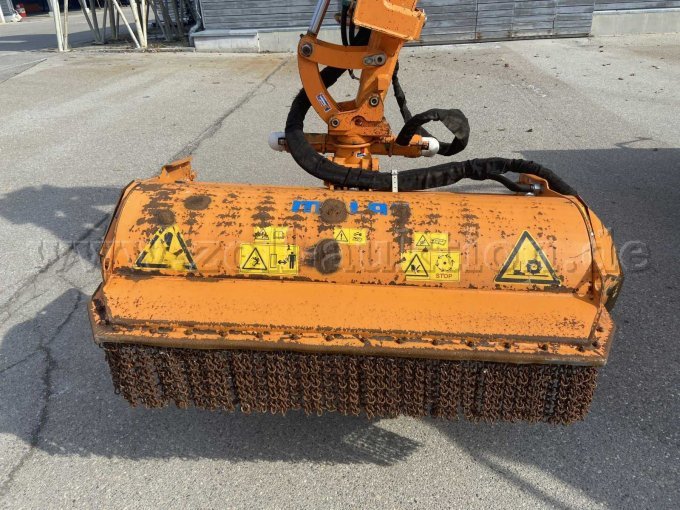 Mulag Böschungsmähgerät MHU 800, von vorne