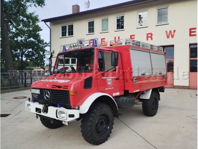 1 Unimog U 1300 L37 Feuerwehr RW 1 – foto 4 – kavel bij Zoll-Auktion, Calau