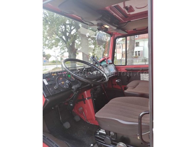 1 Unimog U 1300 L37 Feuerwehr RW 1 – foto 5 – kavel bij Zoll-Auktion, Calau