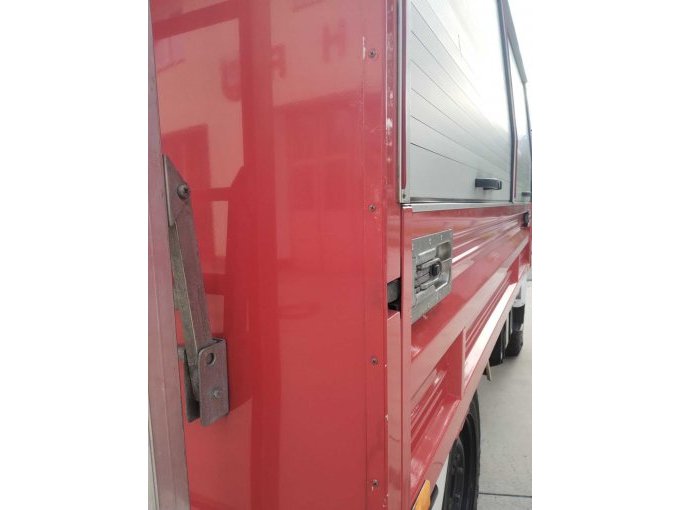 1 Unimog U 1300 L37 Feuerwehr RW 1 – foto 18 – kavel bij Zoll-Auktion, Calau
