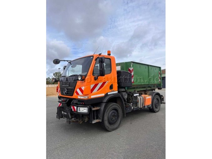 1 Unimog U 20 met gemeentelijke uitrusting en een container – foto 2 – kavel bij Zoll-Auktion, Ilsede