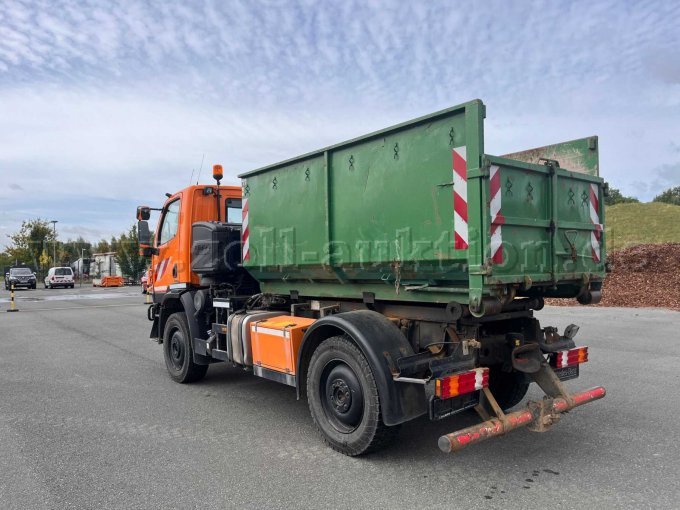 1 Unimog U 20 met gemeentelijke uitrusting en een container – foto 5 – kavel bij Zoll-Auktion, Ilsede