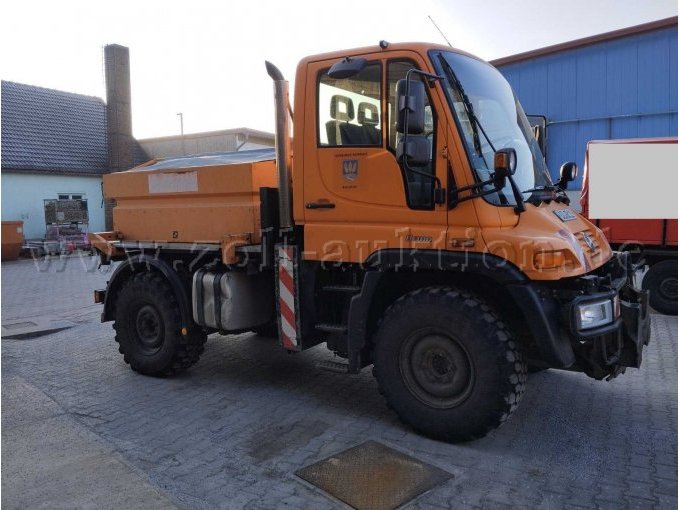 Unimog U300 - Seitenansicht