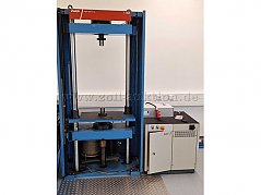 Pprüfmaschine von vorne