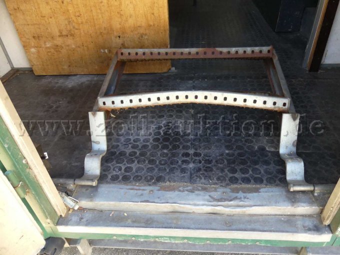 1 Universal GmbH Wittenburg Bouwkeet - Onderdelendispenser – foto 9 – kavel bij Zoll-Auktion, Lübtheen
