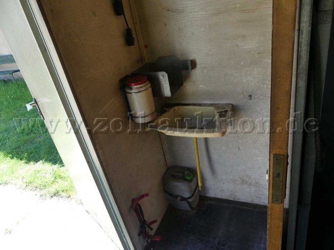 1 Universal GmbH Wittenburg Bouwkeet - Onderdelendispenser – foto 6 – kavel bij Zoll-Auktion, Lübtheen