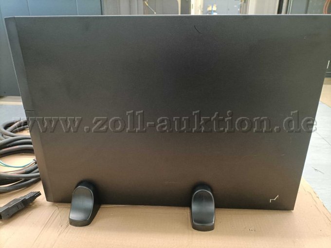 Seitenansicht des Riello BTC SDU 180V mit Lackbeschädigung unten rechts.