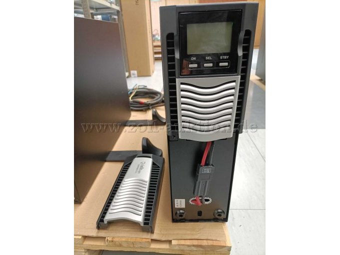 Frontansicht mit abnehmbarer Blende, Riello UPS SDU 6000