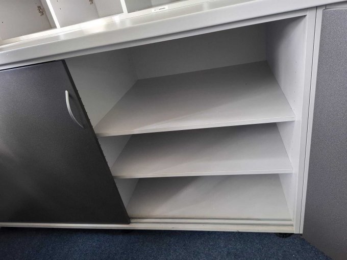 Schiebetürenschrank rechts