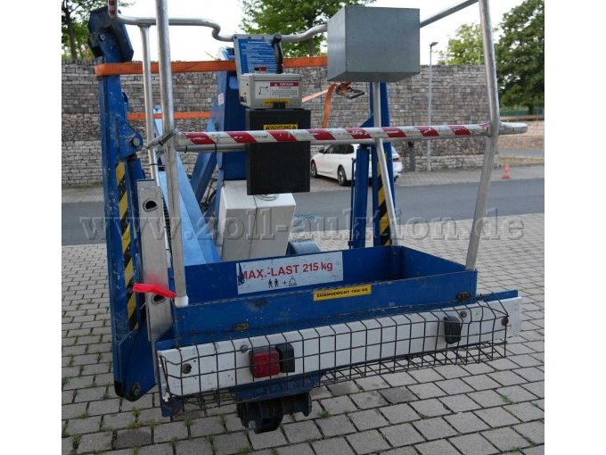 1 UpRight Anhänger Gelenk Teleskop Arbeitsbühne - defekt – foto 3 – kavel bij Zoll-Auktion, Nürnberg