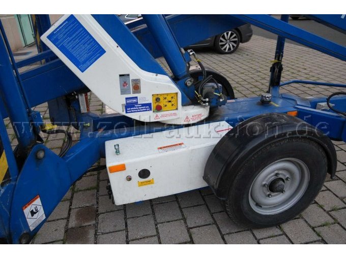 1 UpRight Anhänger Gelenk Teleskop Arbeitsbühne - defekt – foto 7 – kavel bij Zoll-Auktion, Nürnberg