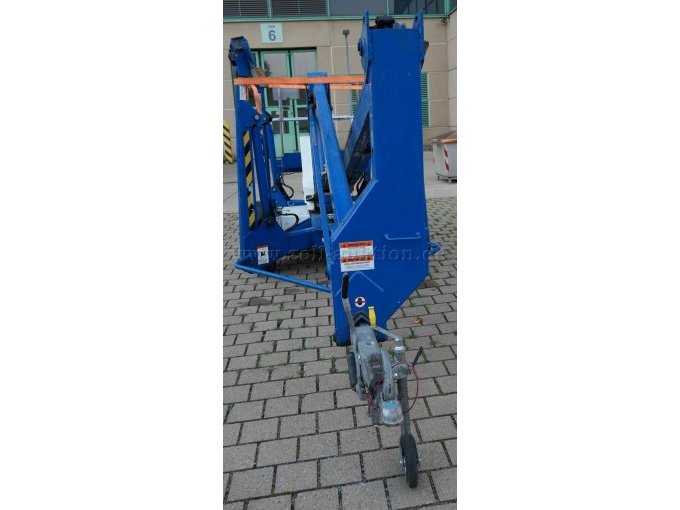 1 UpRight Anhänger Gelenk Teleskop Arbeitsbühne - defekt – foto 5 – kavel bij Zoll-Auktion, Nürnberg