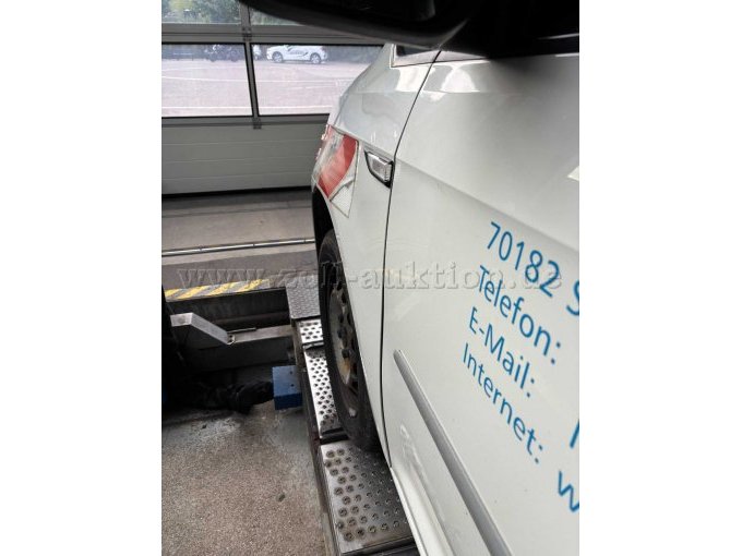 1 VOLKSWAGEN-VW Caddy 2.0 TDI 4MOTION Maxi – foto 15 – kavel bij Zoll-Auktion, Essingen