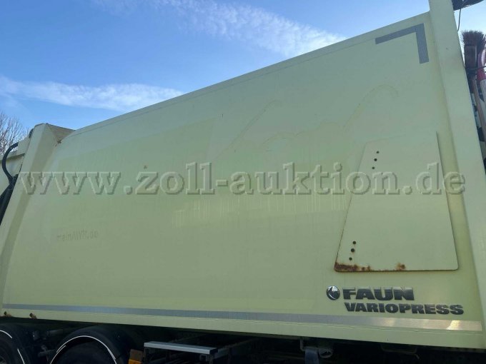 Lackschäden / Abplatzungen durch Beklebung