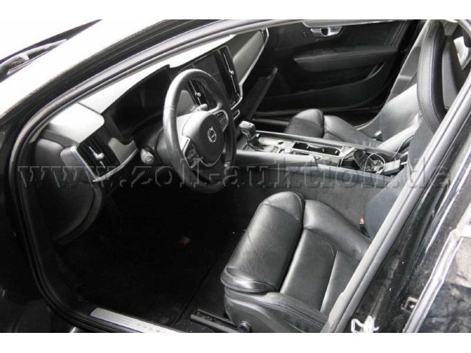 Blick auf den Fahrersitz