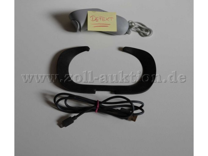 Joystick (defekt), Zubehör für Brillenträger und Ladekabel.