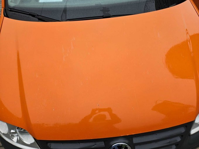 Motorhaube Lack geht ab.