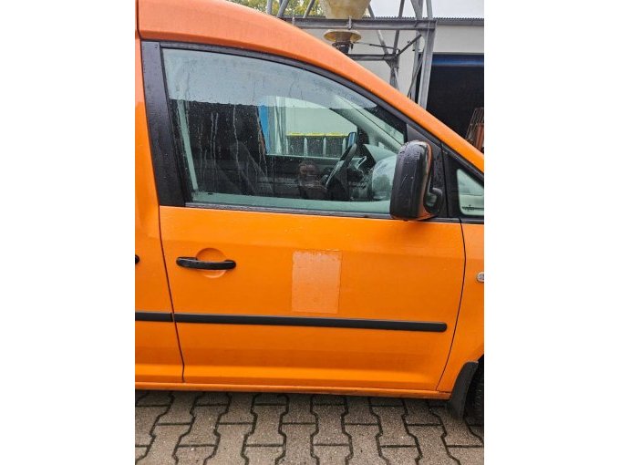 Beifahrertüre, man sieht wo Beklebung angebracht war.