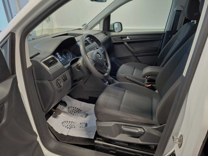 Innenraum vorne Fahrerseite