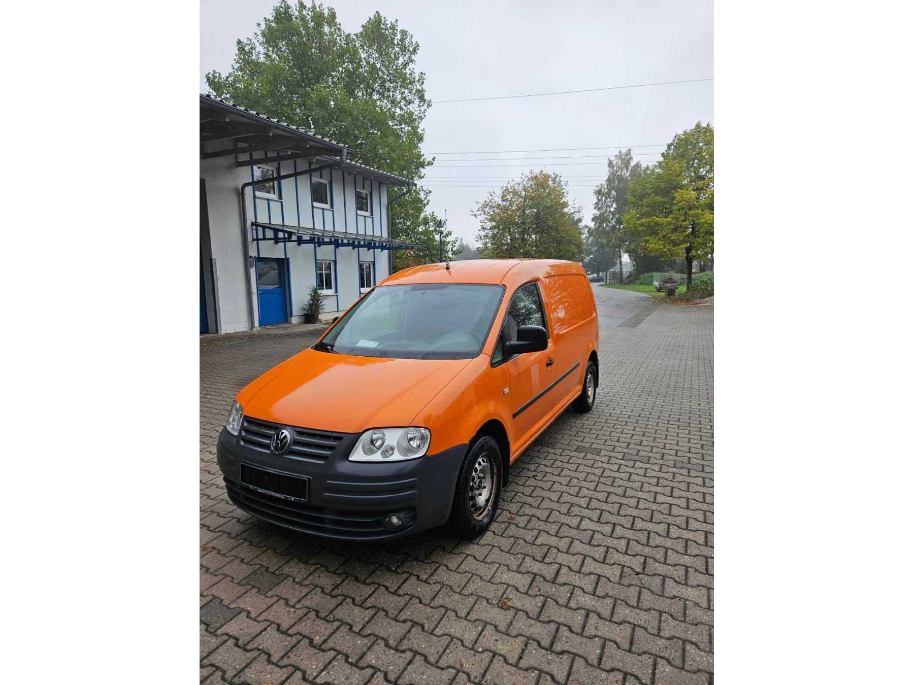 Caddy von vorne
