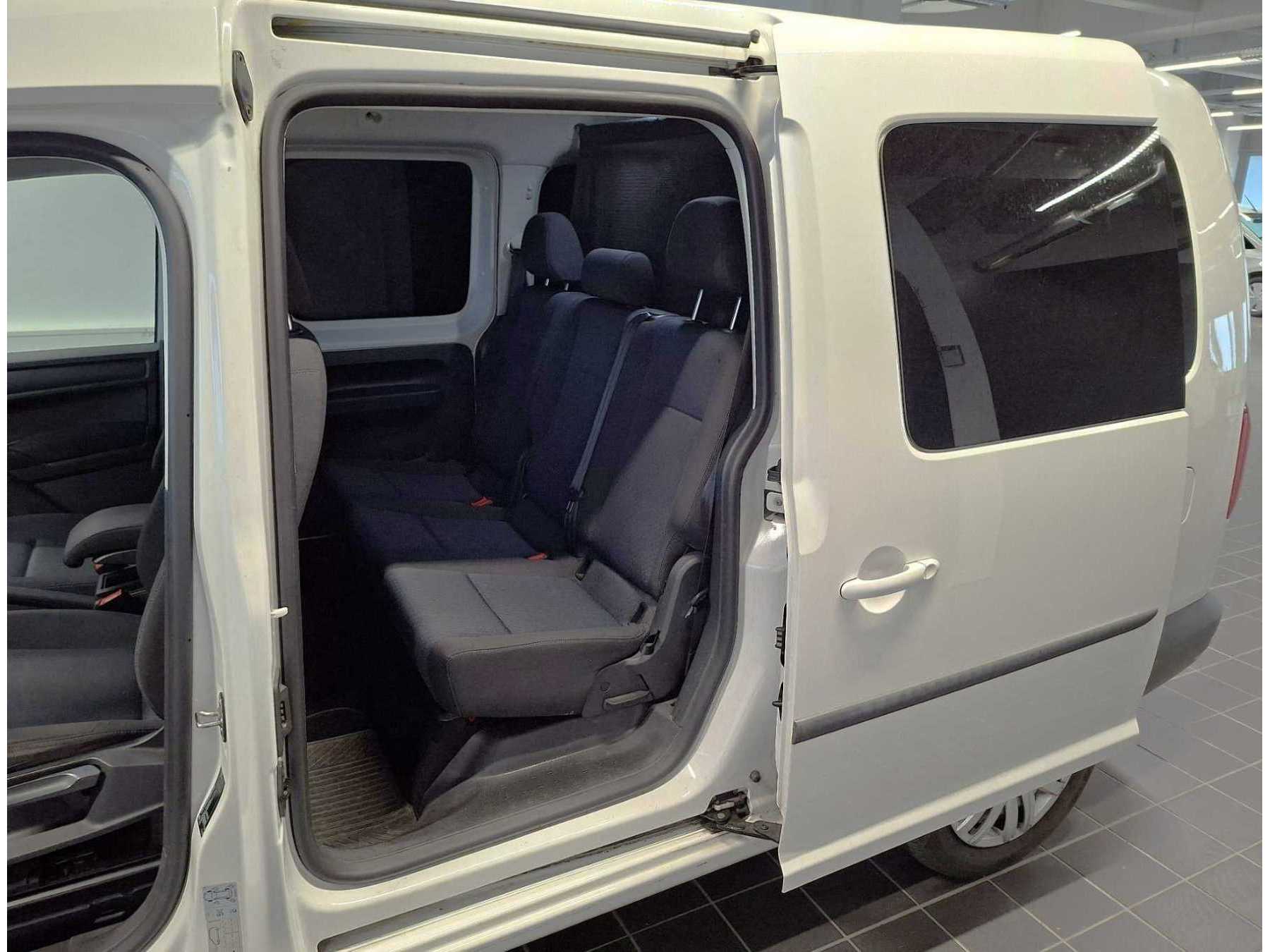 Innenraum hinten Fahrerseite