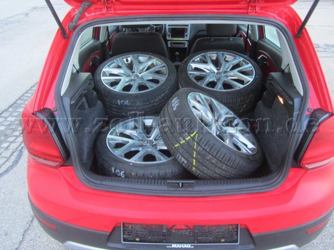 VW 6R CrossPolo, Ansicht Sommerreifen