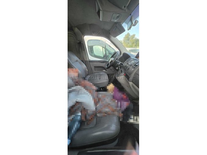 1 VW 7J0 Transporter Teileträger – foto 7 – kavel bij Zoll-Auktion, Bremen