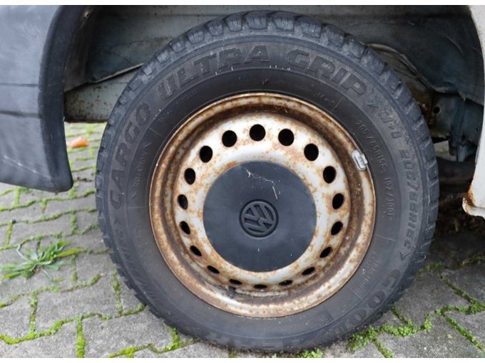 Ansicht Reifen 
Bild beispielhaft