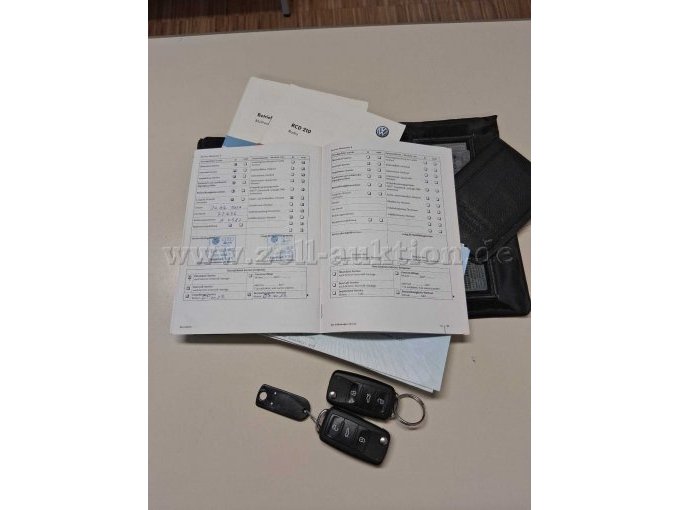 Unterlagen und Schlüssel