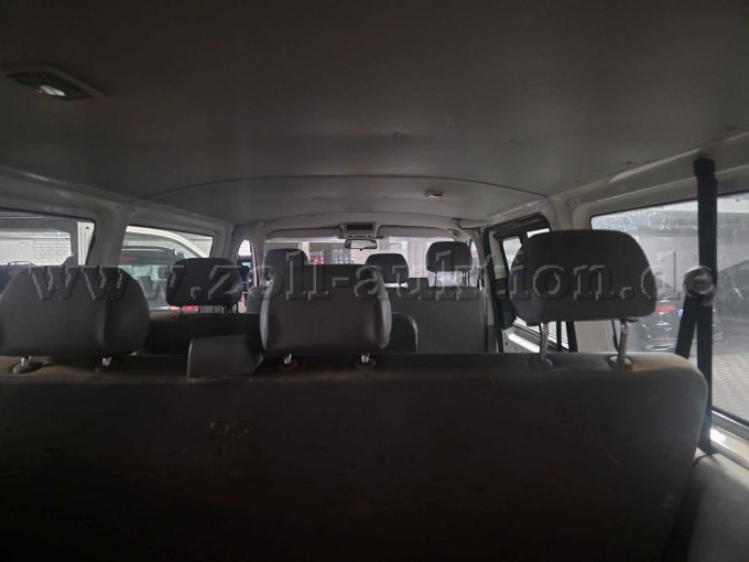 1 VW Bus T5, eerste registratie 09/2005, diesel, niet rijklaar – foto 10 – kavel bij Zoll-Auktion, Bonn