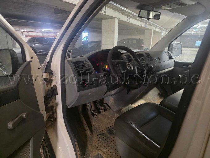 1 VW Bus T5, eerste registratie 09/2005, diesel, niet rijklaar – foto 6 – kavel bij Zoll-Auktion, Bonn