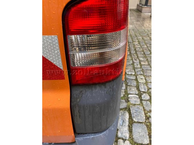 Unfallschaden hinten rechts, Riss Rücklicht