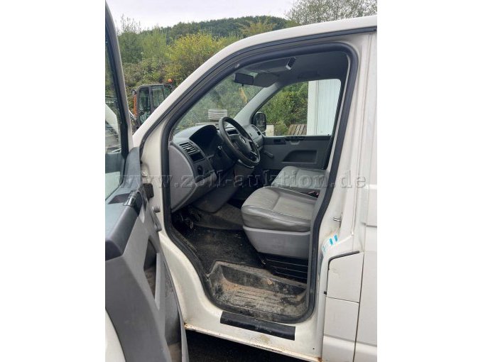 1 VW Bus T 5 1,9 als knutselauto of onderdelenbron – foto 7 – kavel bij Zoll-Auktion, Etzbach
