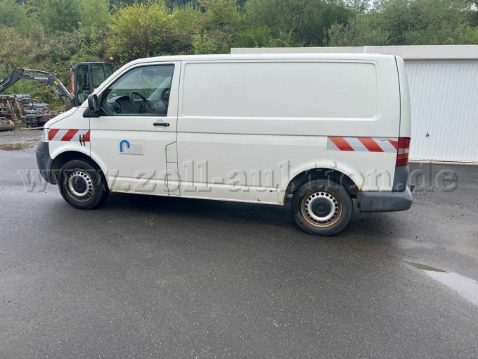 1 VW Bus T 5 1,9 als knutselauto of onderdelenbron – foto 6 – kavel bij Zoll-Auktion, Etzbach