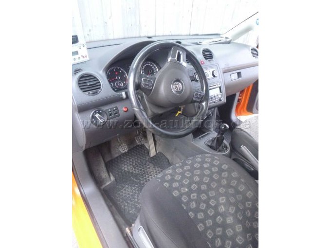 VW Caddy, Fahrgastraum auf Fahrerseite