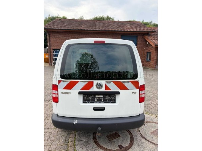 hinten zu