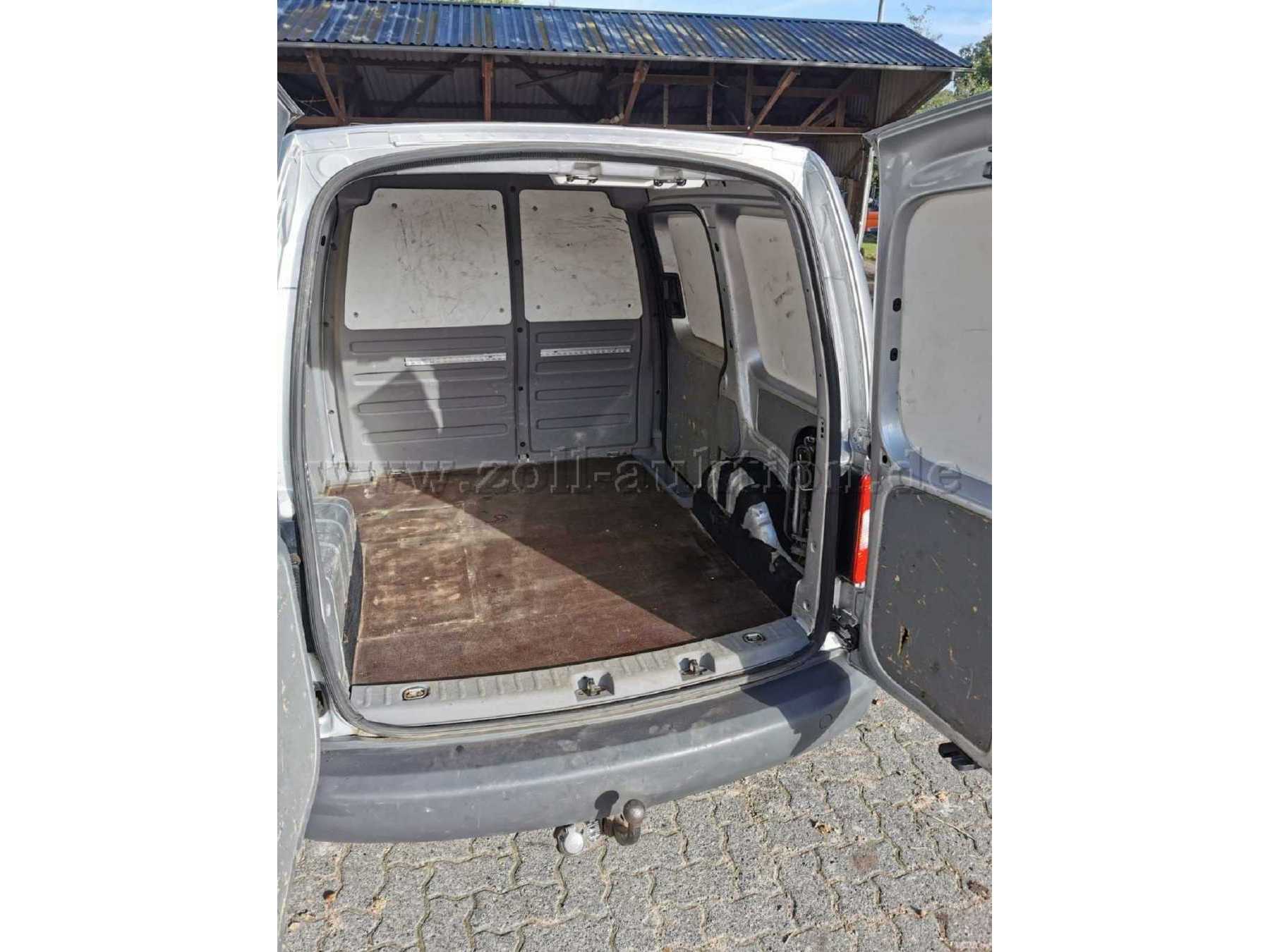 Laderaum mit geschlossener Schiebetür