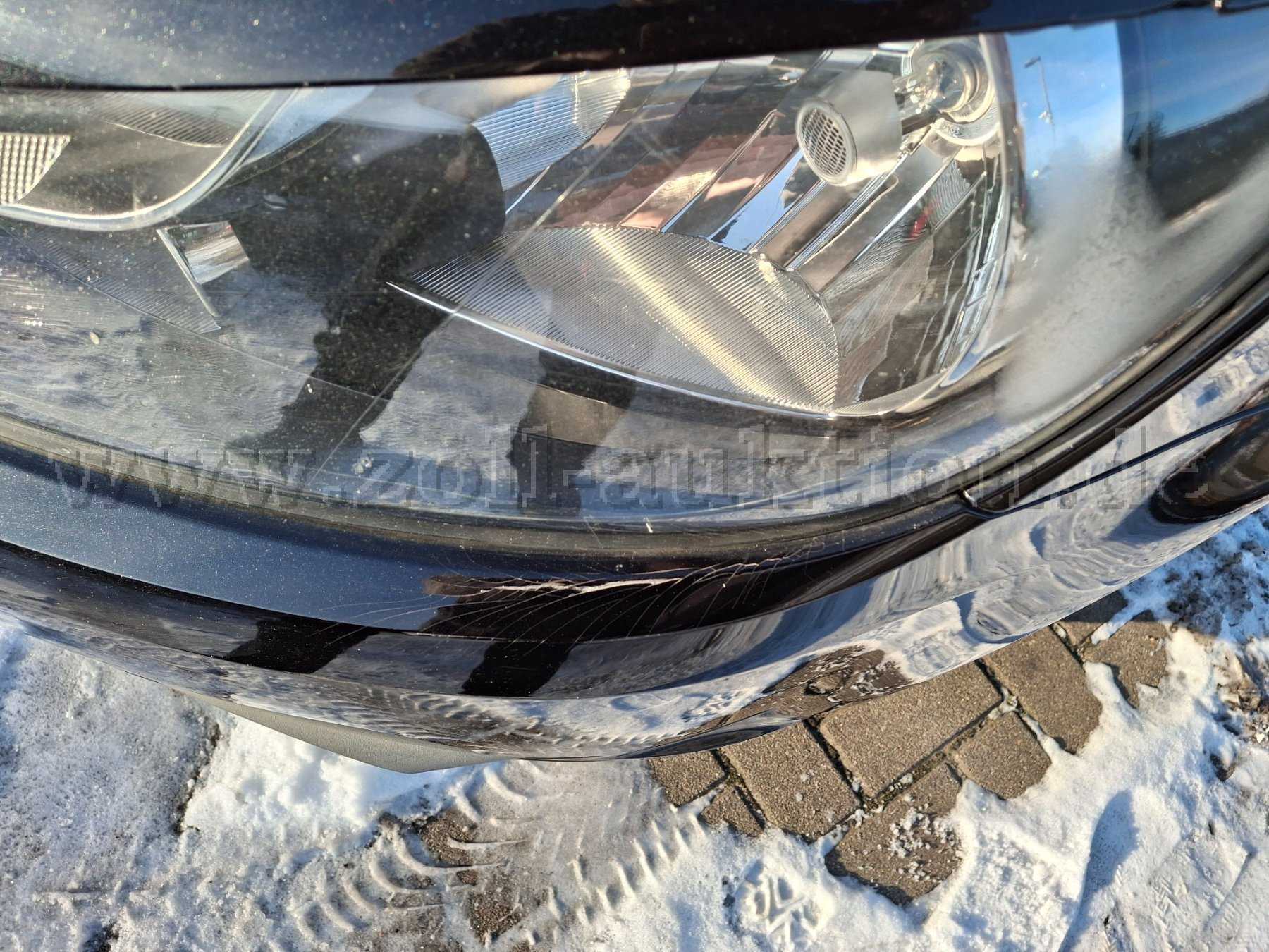 Lackriss Frontstoßstange