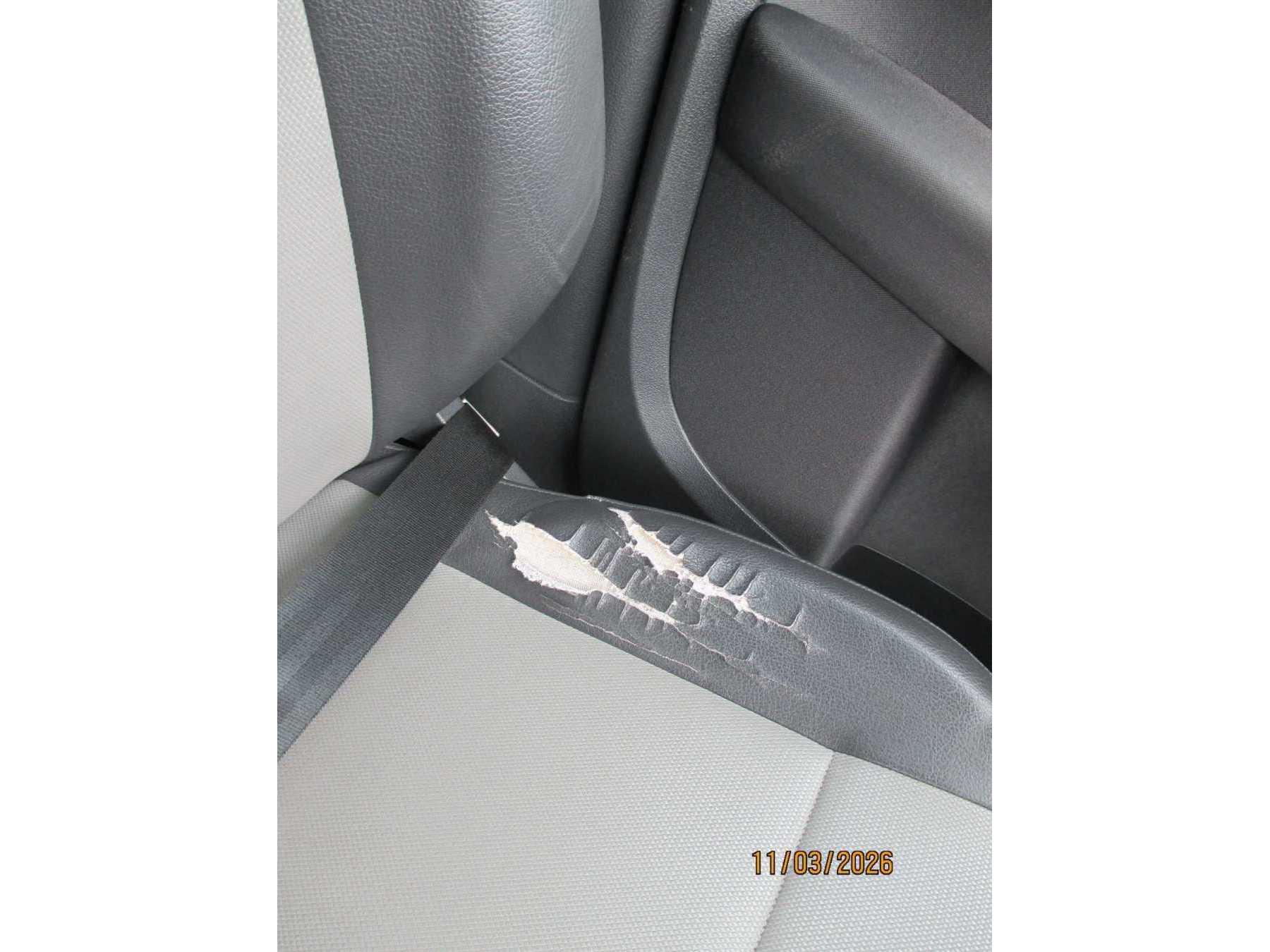 Fahrersitz Beschädigung