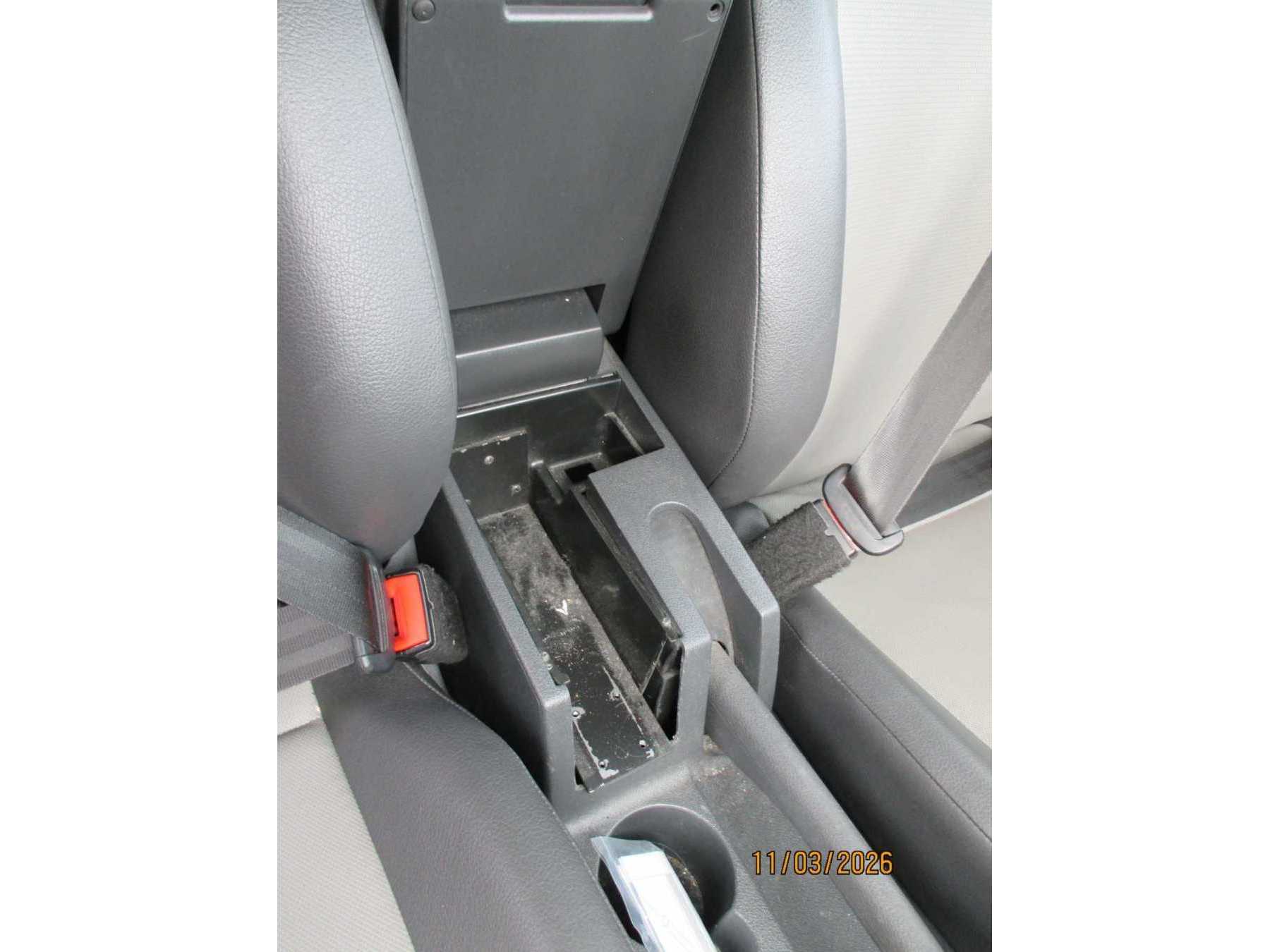 Beschädigung Mittelkonsole