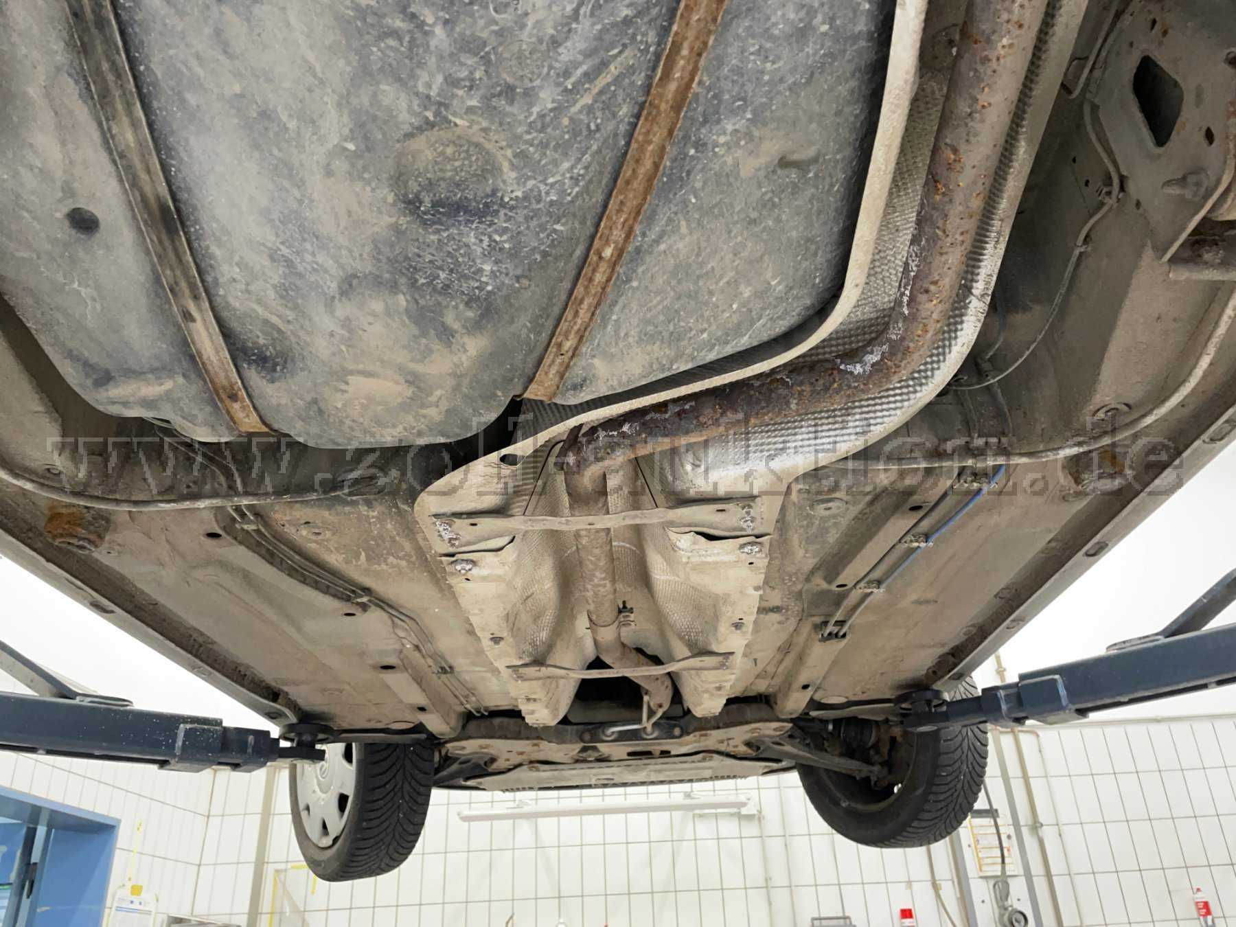 Fahrzeug hinten mittig