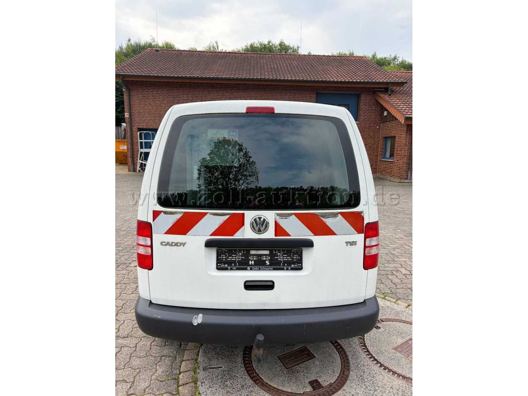 hinten zu