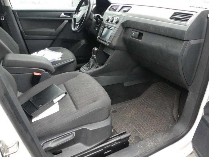 Innenansicht vorne rechts